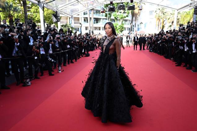 Naomi Campbell chega para a exibição do filme "Heojil Kyolshim (Decisão de Sair)", durante o 75º Festival de Cinema de Cannes, França, 23/05/2022.