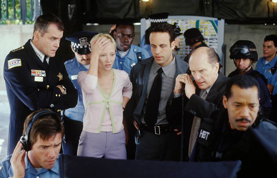 Ray Liotta, Anne Heche e Robert Duval, em "Um Ato de Coragem", 2002.