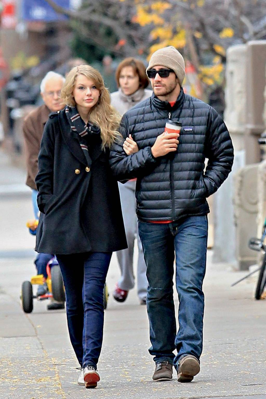 DESCRÉDITO CONTUMAZ - Na canção All Too Well, a cantora Taylor Swift conta que o ex-namorado, o ator Jake Gyllenhaall, tentava convencê-la de que situações reais não  haviam realmente acontecido -