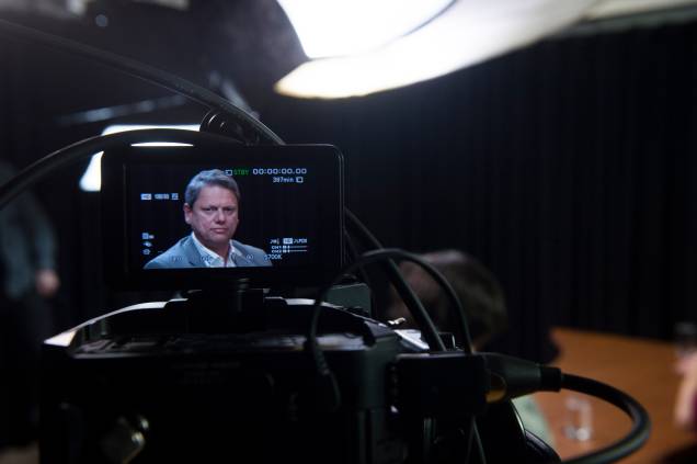 O ex-ministro de Infraestrutura e pré-candidato ao governo de São Paulo Tarcisio de Freitas durante a gravação do programa Amarelas On Air - O ex-ministro de Infraestrutura e pré-candidato ao governo de São Paulo Tarcisio de Freitas durante a gravação do programa Amarelas On Air -