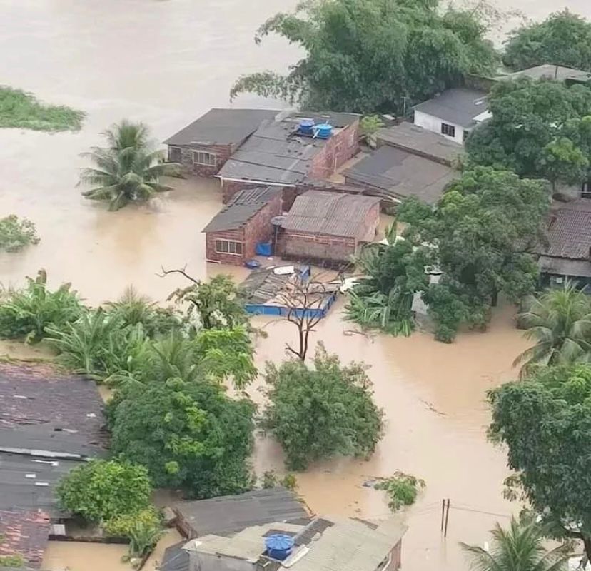 Rio Capibaribe nas imediações da Várzea, na Zona Oeste do Recife, Pernambuco