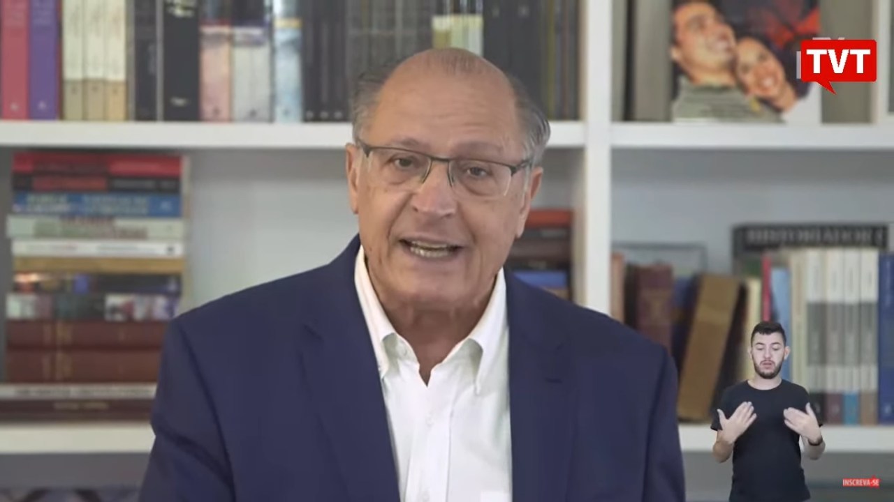 Geraldo Alckmin discursa em lançamento de candidatura de Lula, em São Paulo
