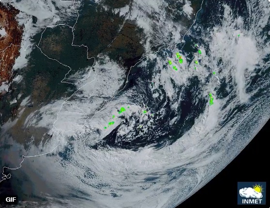 Formação da tempestade tropical Yakecan -