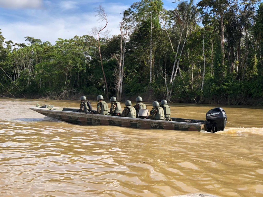 Equipes de busca do Exército procuram por Dom Phillips e Bruno Araújo na região do Vale do Javari, no Amazonas