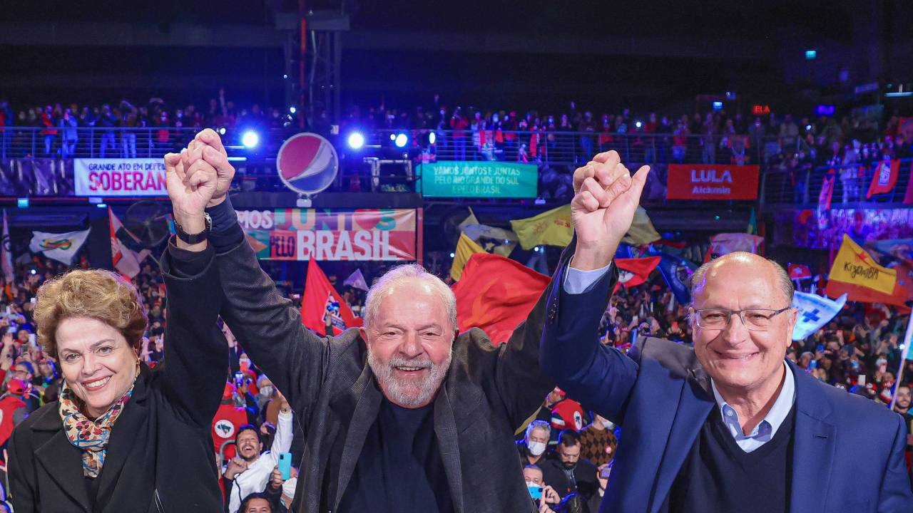 Dilma, Lula e Alckmin juntos no "Ato pela Soberania do Brasil", em Porto Alegre -