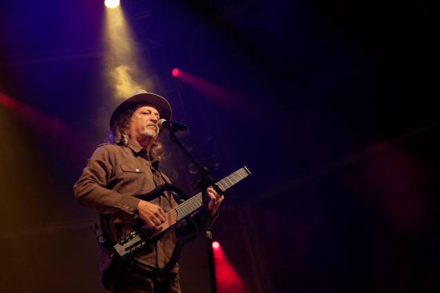 Alceu Valença, durante show, no Rio de Janeiro, em 2012. Alceu Valença, durante show, no Rio de Janeiro, em 2012.