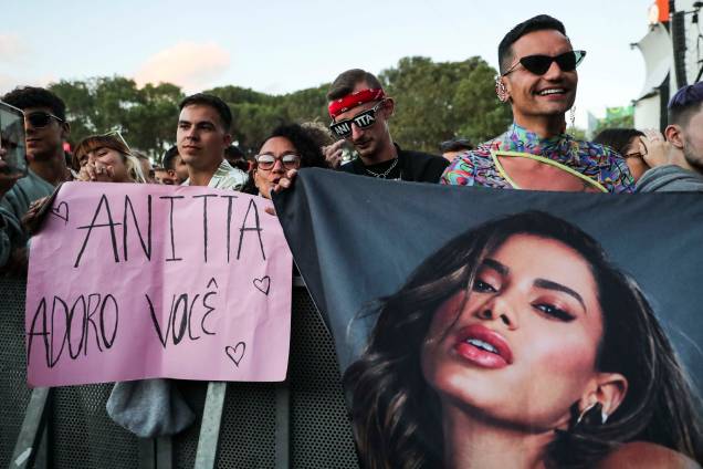 Fãs da cantora Anitta durante sua apresentação no Rock in Rio Lisboa, no Parque da Bela Vista, Lisboa, Portugal, 26/06/2022.