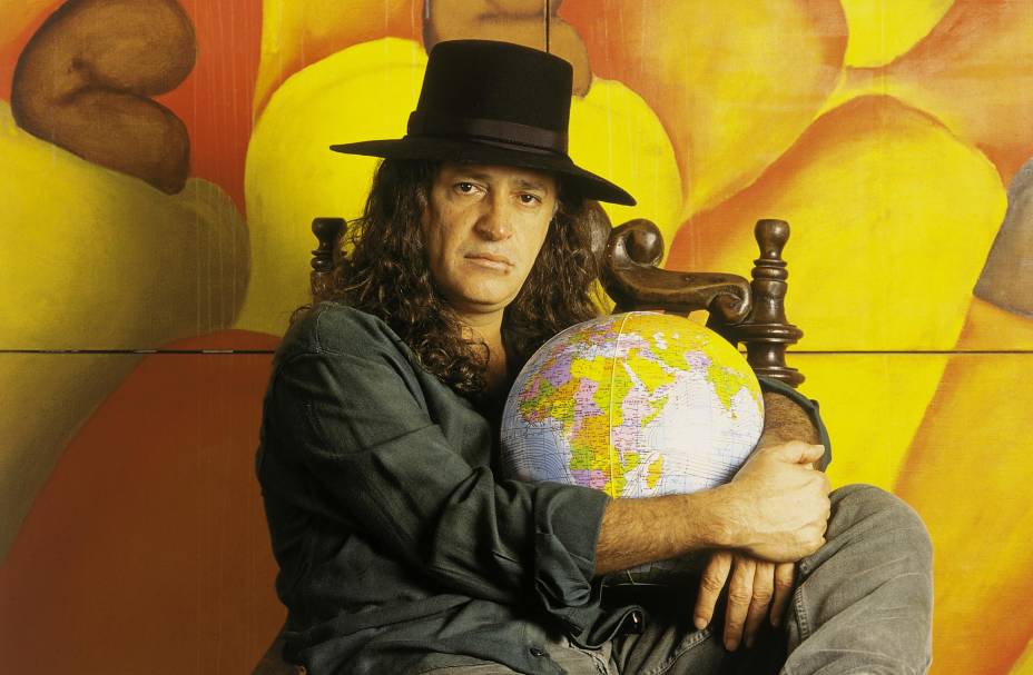 Músico e cantor Alceu Valença, em sua residência, em Olinda-PE, durante entrevista para a revista Veja, 1991.