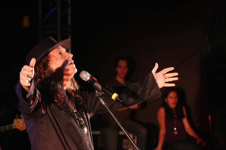 Show de Alceu Valença na Festa de São João, em Aracajú, 2008.