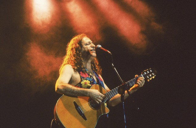 Alceu Valença no show "O Grande Encontro", realizado em Recife, 1996.