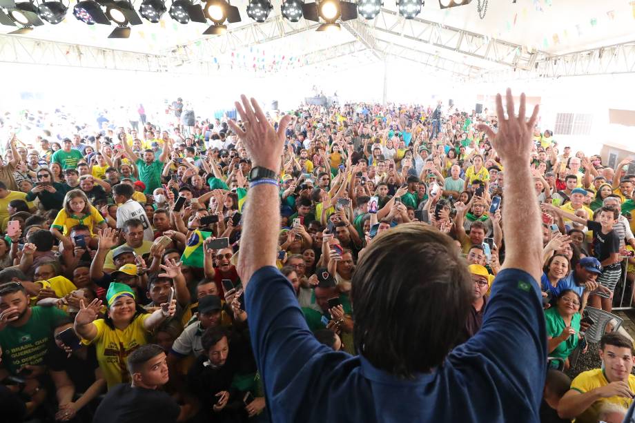 Presidente da República Jair Bolsonaro na cidade de João Pessoa-PB, durante a cerimônia de entrega dos Residenciais Canaã I e II, em 24/06/2022.