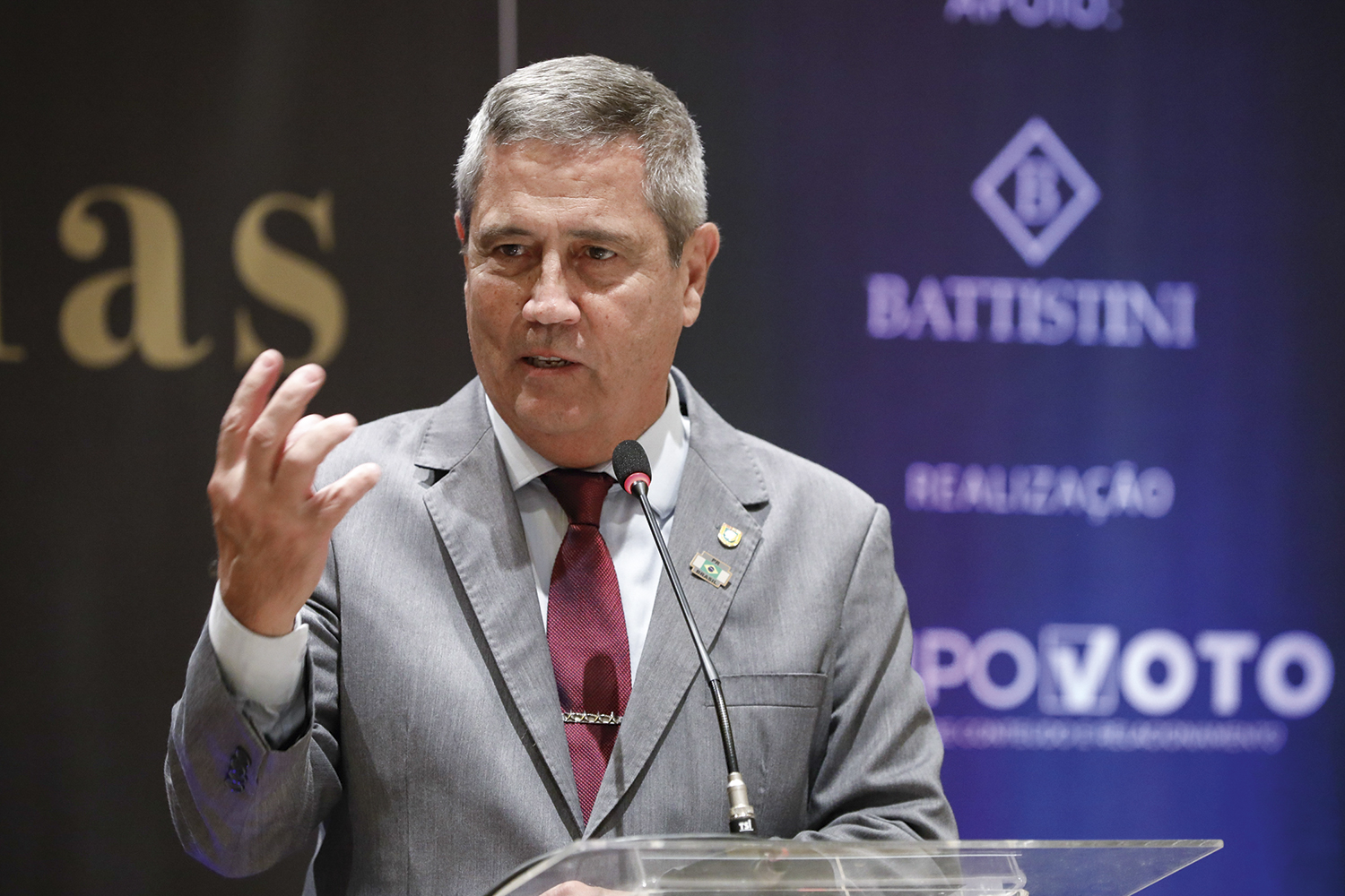 OLHO NELE - Braga Netto, o vice: o general é peça crucial no plano de melar a eleição -
