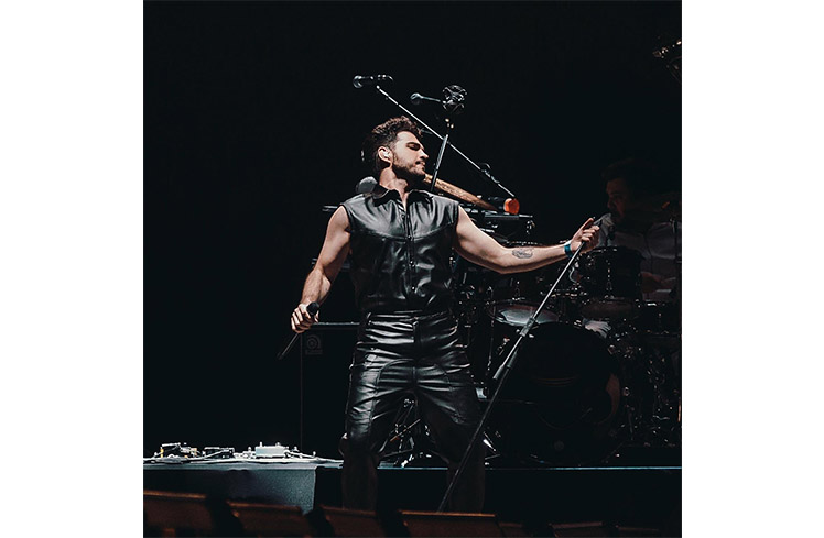 Cantor Jão, durante show, em 2022. Cantor Jão, durante show, em 2022.