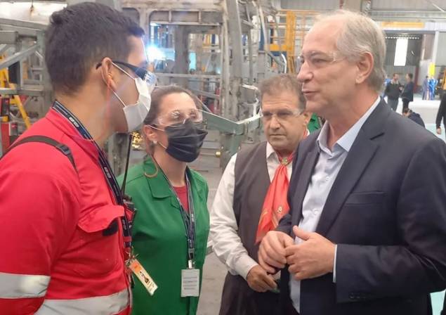 Ciro Gomes pré candidato `a presidência pelo PDT em campanha, visita a empresa Marcopolo, em Caxias do Sul, em 09/06/2022.