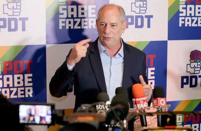 Ciro Gomes pré candidato `a presidência pelo PDT em campanha reúne alguns dos principais governantes e parlamentares do partido,  15/06/2022.