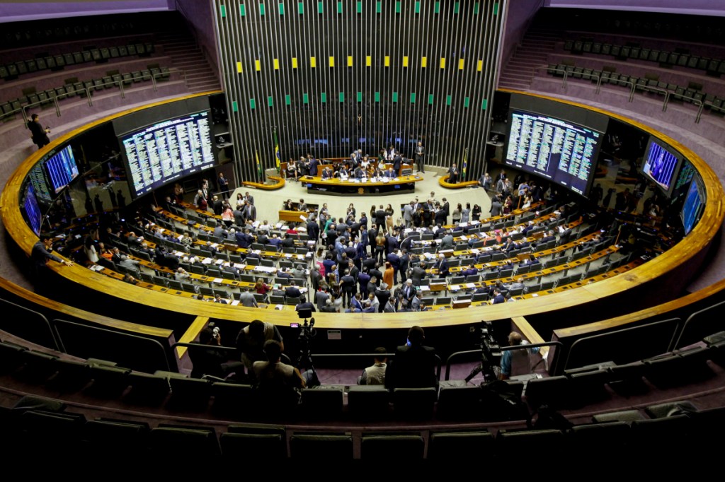 Panflix  Congresso Nacional cancela sessão conjunta que analisaria vetos  de Lula