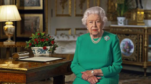 Palácio de Buckingham EM 05/04/2020. A rainha Elizabeth da Grã-Bretanha durante seu discurso à nação e à Commonwealth em relação à epidemia de coronavírus (COVID-19), gravada no Castelo de Windsor, Grã-Bretanha.