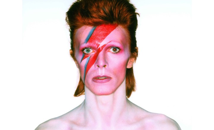 Imagem de conteúdo da notícia "Ziggy Stardust Retorna com 29 Faixas Inéditas em Box Set Exclusivo" #2