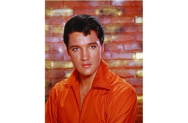 Retrato do músico e cantor americano Elvis Presley, em 1965.