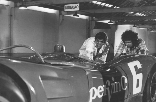 Erasmo Carlos e Roberto Carlos no filme "Roberto Carlos `a 300 km por hora", de Roberto Farias, 1971.