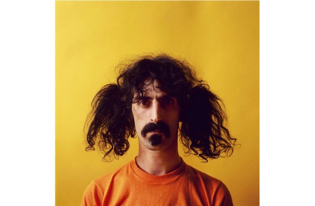 Músico e vocalista americano Frank Zappa, anos 80.