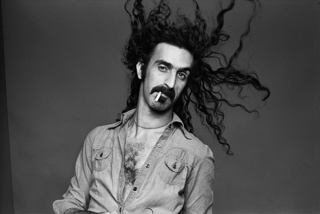 Músico e vocalista americano Frank Zappa, anos 80.