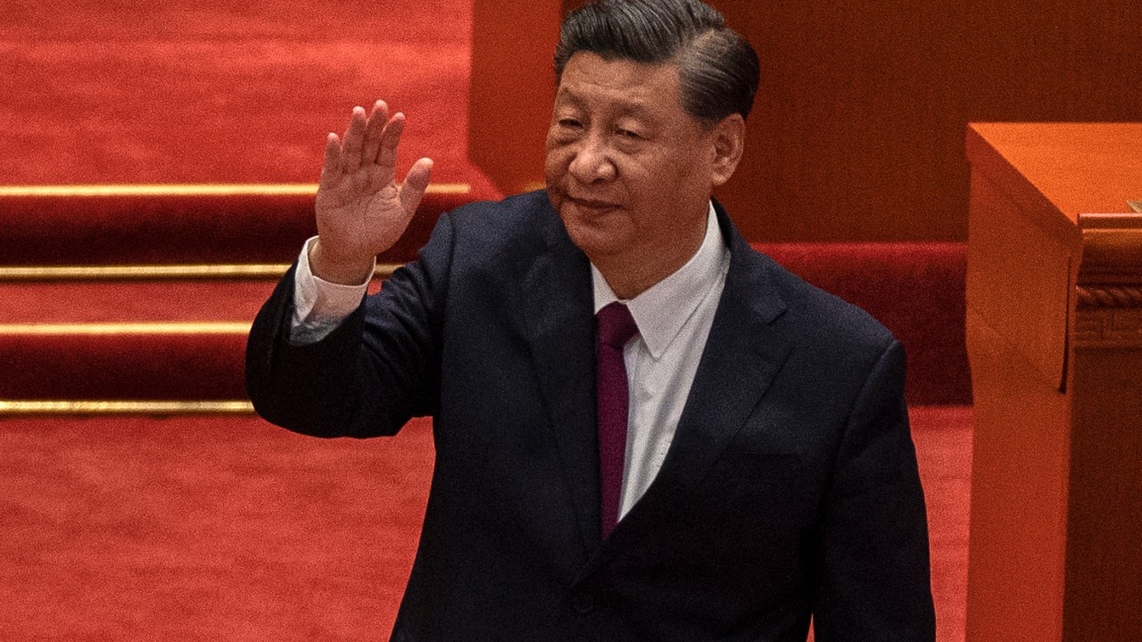 BEIJING, CHINA - APRIL 08: Chinese President Xi Jinping waves after speaking during a ceremony to honour contributions to the Beijing 2022 Winter Olympics and Paralympics at the Great Hall of the People on April 8, 2022 in Beijing, China. (Photo by Kevin Frayer/Getty Images), CHINA - APRIL 08: Chinese President Xi Jinping waves after speaking during a ceremony to honour contributions to the Beijing 2022 Winter Olympics and Paralympics at the Great Hall of the People on April 8, 2022 in Beijing, China. (Photo by Kevin Frayer/Getty Images)