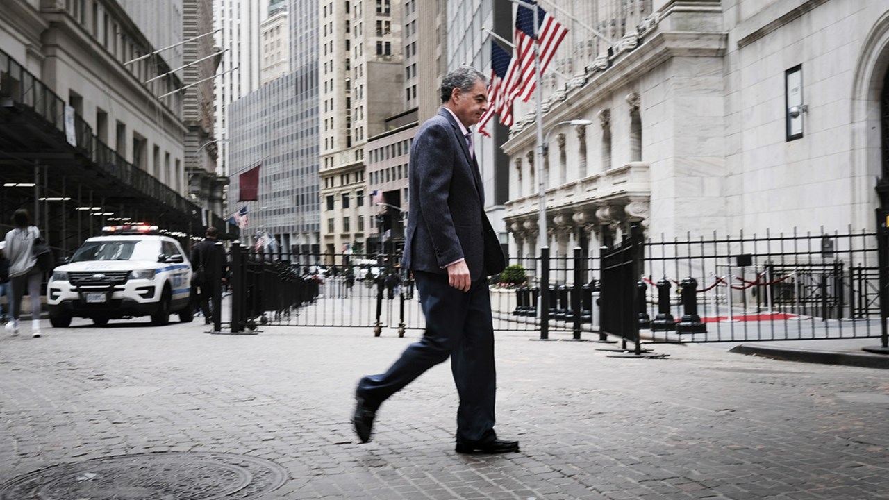 PREOCUPAÇÃO - Wall Street, em Nova York: receio quanto ao futuro da economia -
