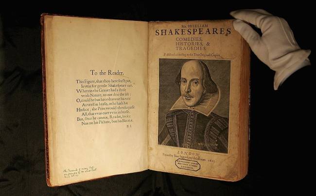 Outro exemplar do First Folio de Shakespeare leiloado pela Sotheby's em 2007 por quase 3 milhões de libras -