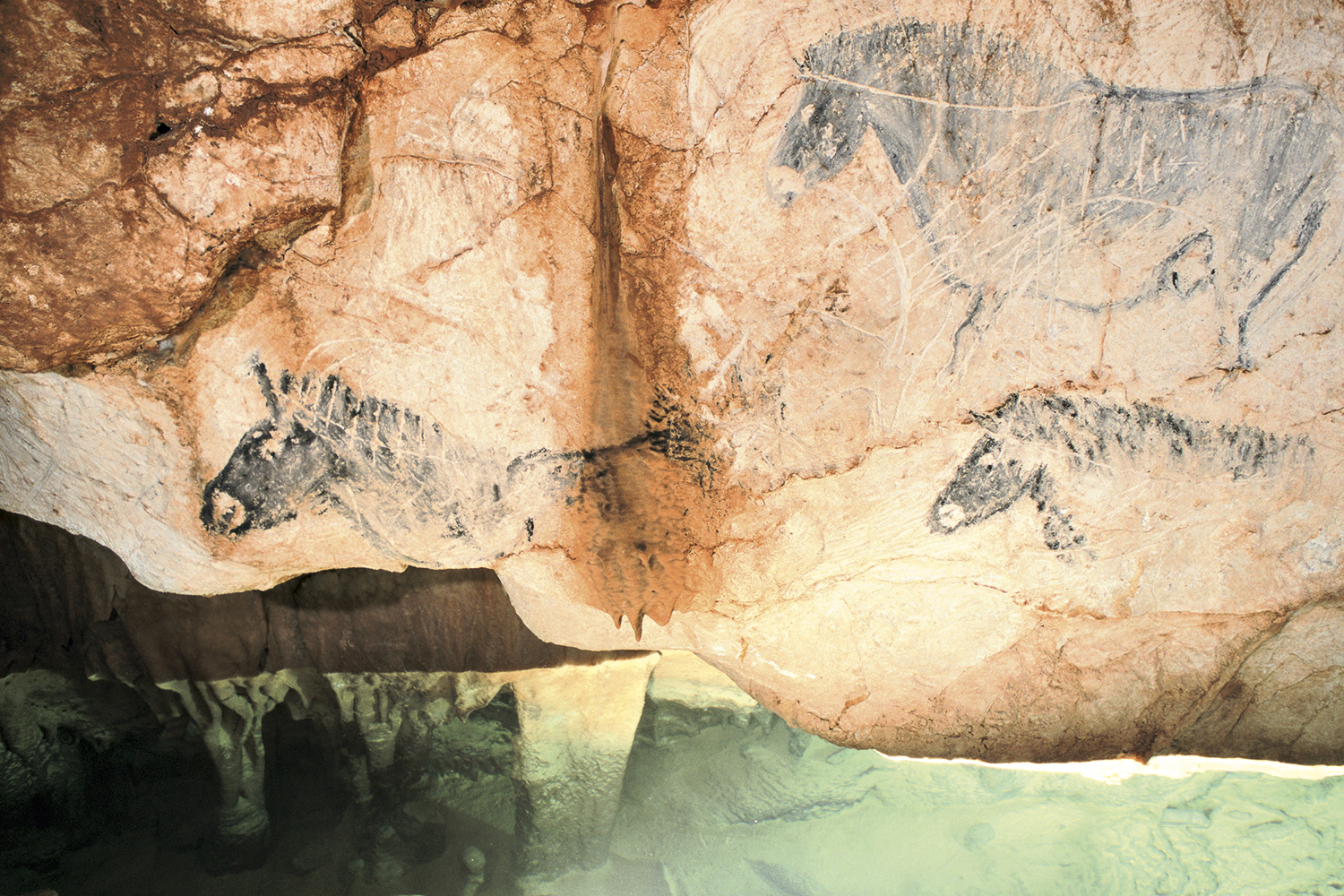 PRECIOSIDADE SUBMERSA - Caverna Cosquer: sob perigo devido ao aumento do nível do mar -