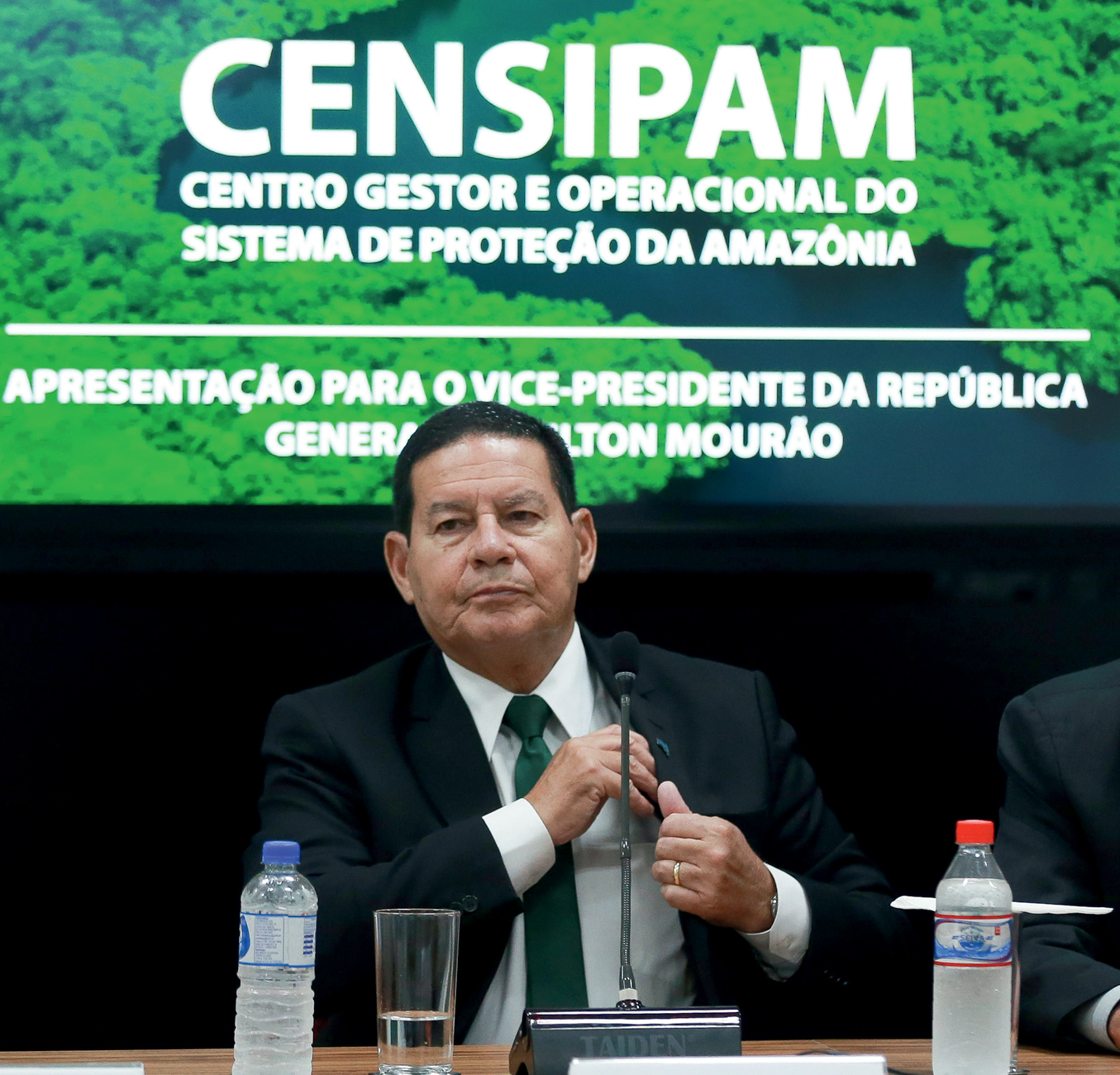 PALPITE INFELIZ - Mourão: sugestão de escolta para circular na Amazônia -