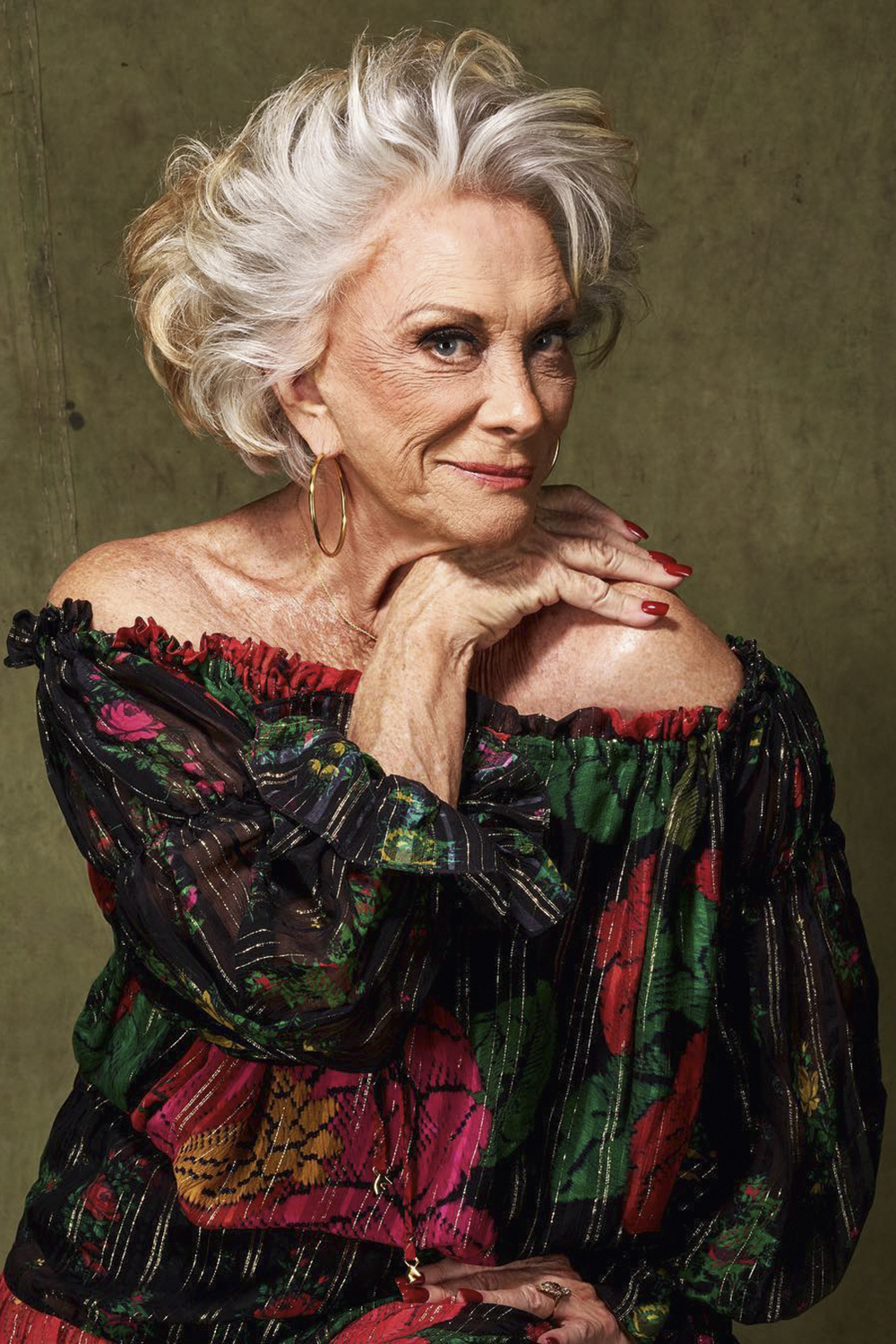 CLASSE - Ilka Soares: especialista em pap&eacute;is de mulher chique e sofisticada -