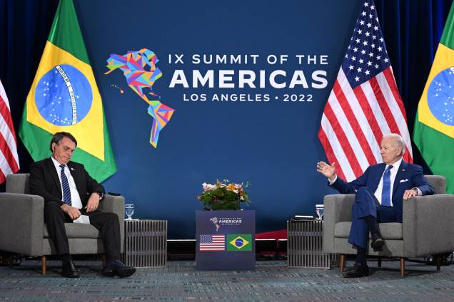 O Presidente dos EUA  Joe Biden e o Presidente Jair Bolsonaro, durante encontro na IX Cúpula das Américas, em Los Angeles, Califórnia, 09/06/2022.