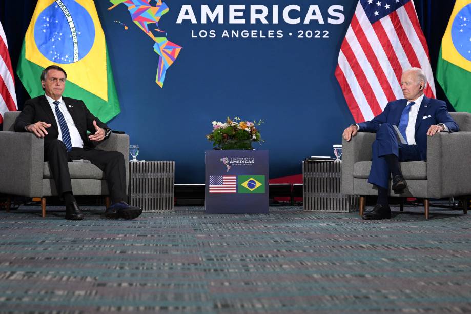 O Presidente dos EUA  Joe Biden e o Presidente Jair Bolsonaro, durante encontro na IX Cúpula das Américas, em Los Angeles, Califórnia, 09/06/2022.