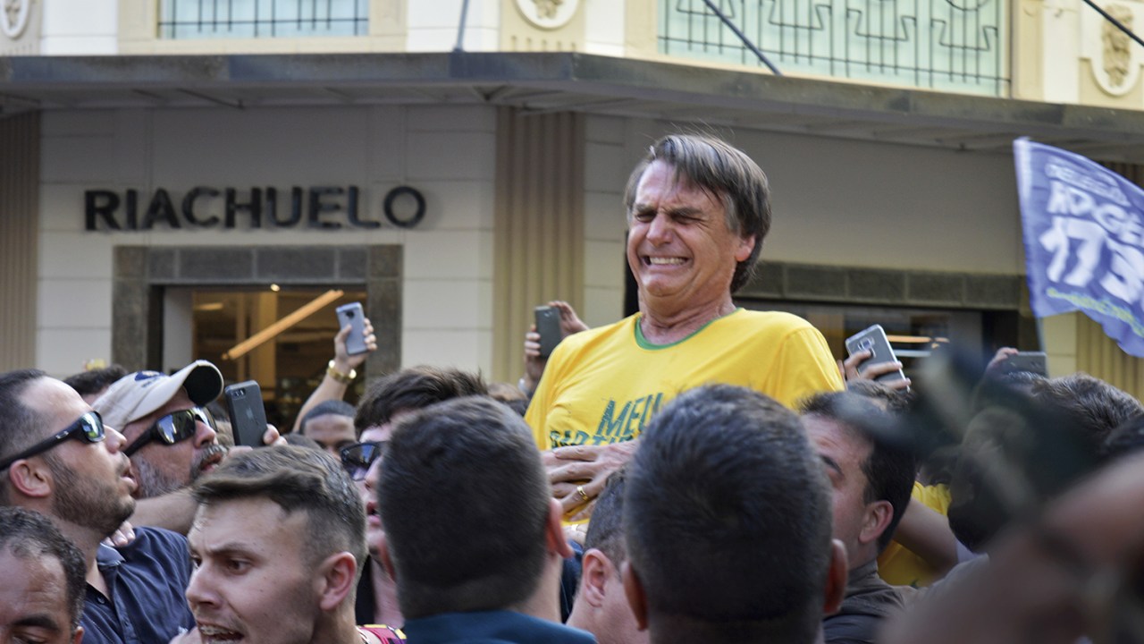 ATENTADO - Jair Bolsonaro: a tentativa de assassinato influenciou a campanha -