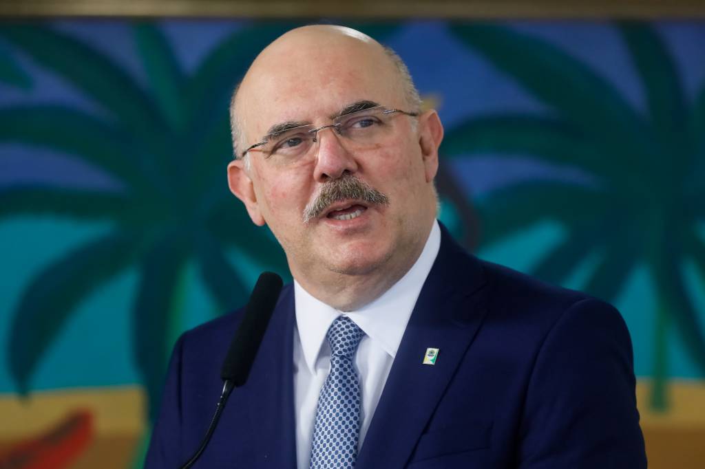 Ex-ministro de Bolsonaro vira réu por homofobia