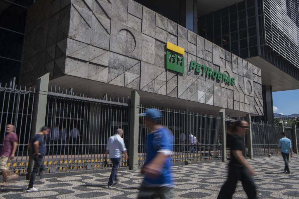 Petrobras pagará 12 bilhões de reais em dividendos aos acionistas (e ainda dá tempo de aproveitar)