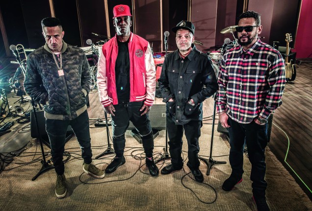 Mano Brown, Ice Blue, KL Jay e Edi Rock, integrantes do grupo de rap Racionais MC's, durante ensaio fotográfico para a revista Veja São Paulo. 2019.