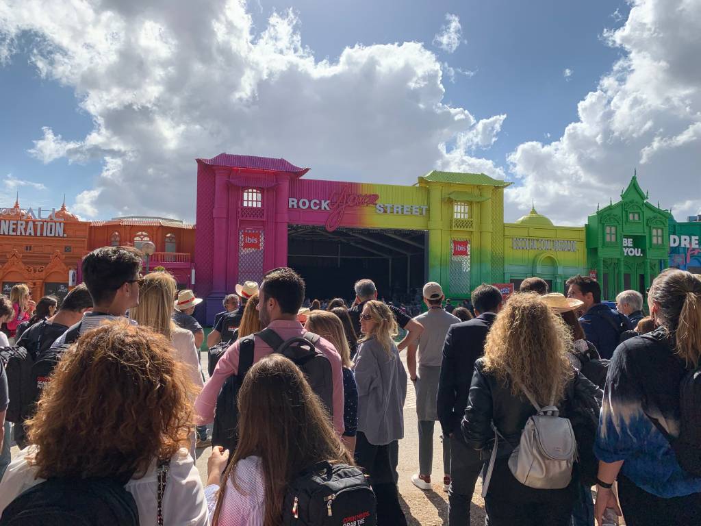 Visita à Cidade do Rock com exclusividade: participantes do intensivão na cultura do festival têm a chance de visitar todos os espaços da Cidade do Rock e ainda conhecer os bastidores da engrenagem