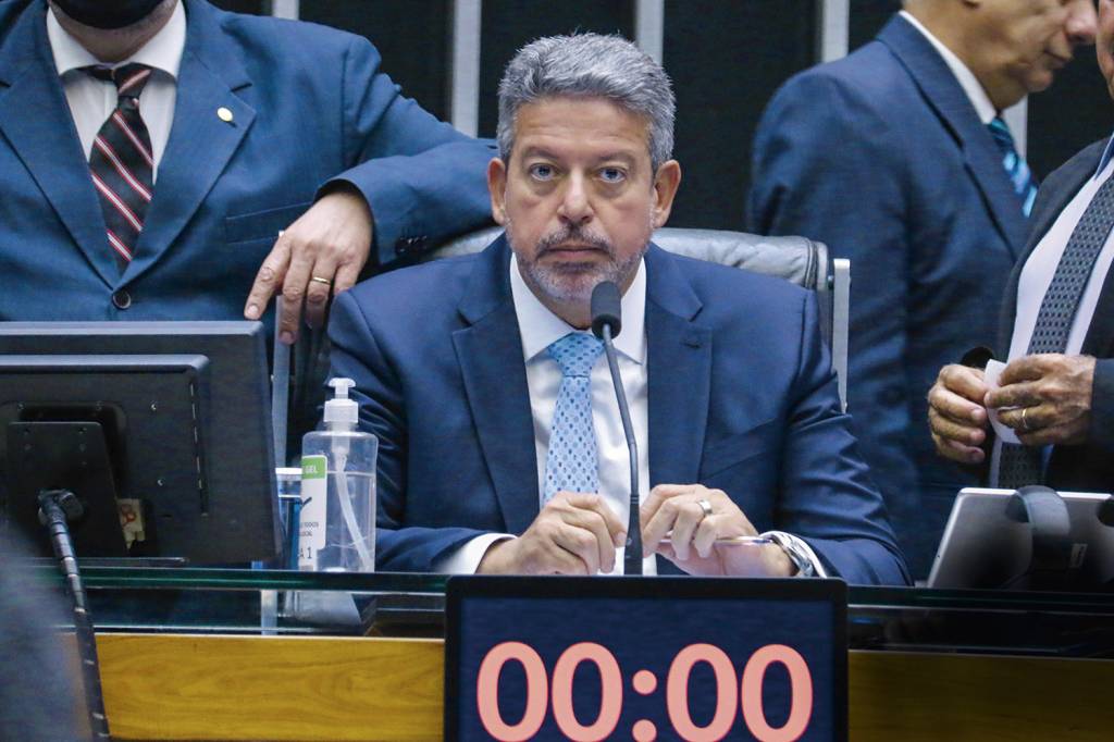 LINHA DE FRENTE - Arthur Lira: ameaças de uma CPI da Petrobras e de rever a Lei das Estatais -