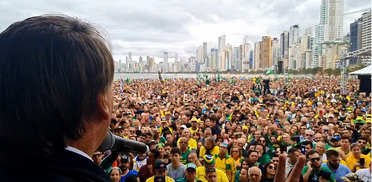 Jair Bolsonaro na Marcha para Jesus, em Balneário Camboriú (SC)