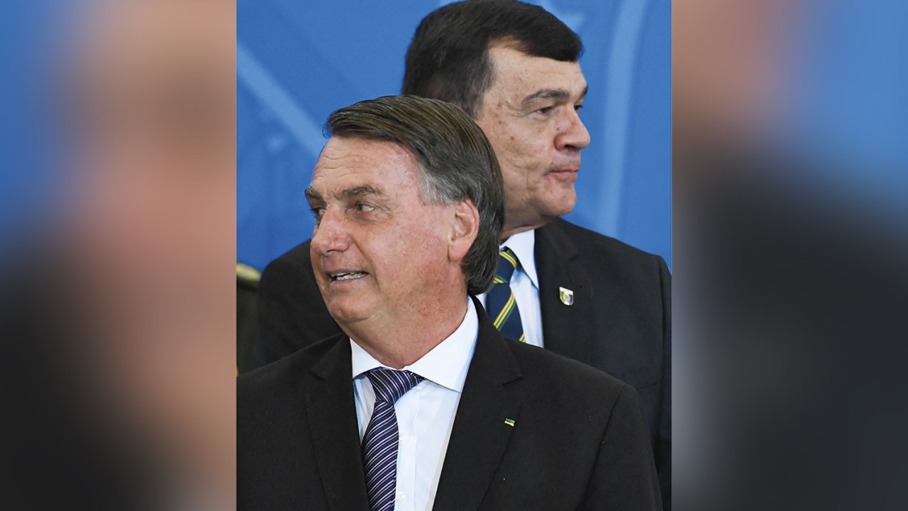 FRENTE DE BATALHA - Bolsonaro e o general Paulo Sérgio: o presidente e o ministro da Defesa subiram o tom contra o TSE -
