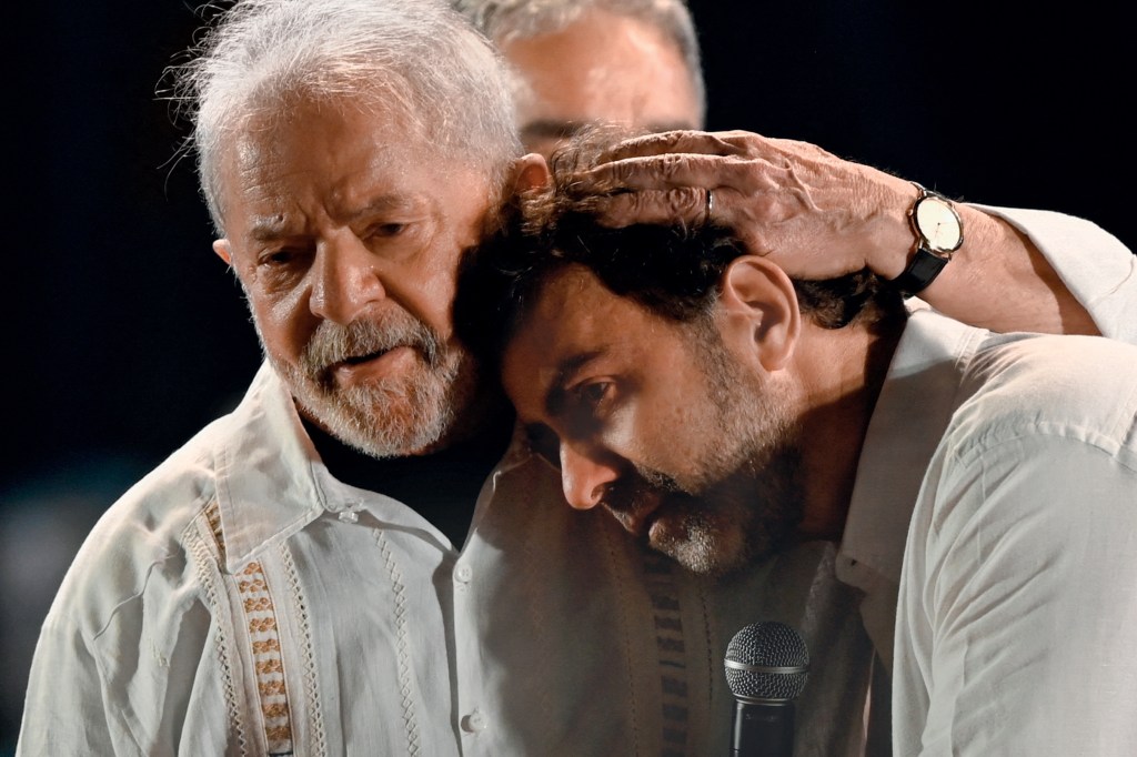A VIDA É DURA - Lula com Freixo, seu candidato: uma ala petista se articula para que ele faça palanque duplo -