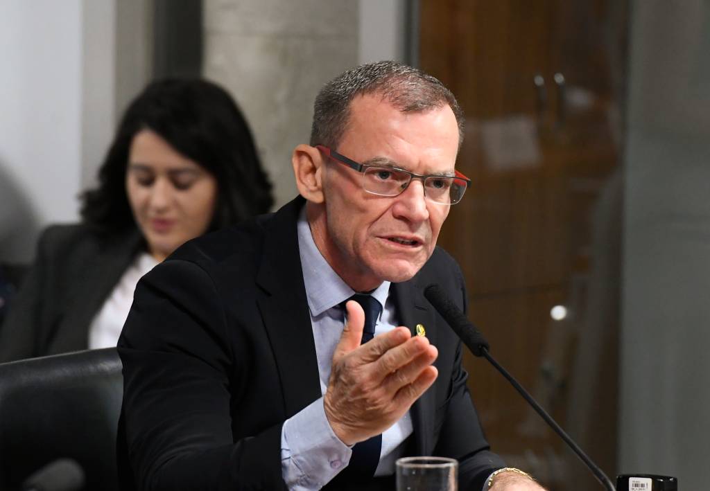 Petista quer que condenados por crime contra democracia fiquem inelegíveis