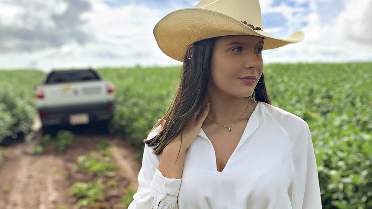 BOIADEIRA - Ana Castela: aos 18 anos, a cantora sul-mato-grossense atingiu o primeiro lugar do Spotify com o hit Pipoco -