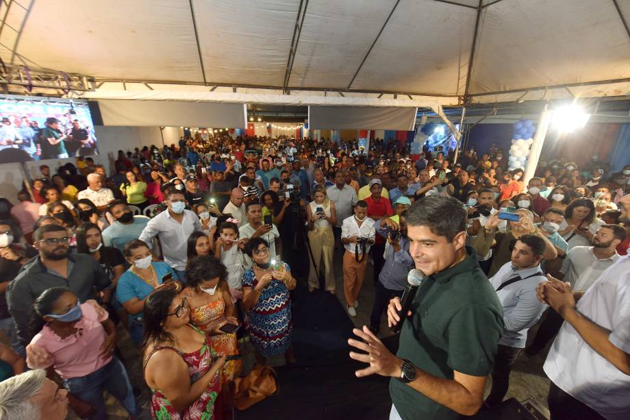 ACM Neto, candidato ao governo da Bahia pelo partido União Brasil, em campanha por municípios baianos, 05/2022.