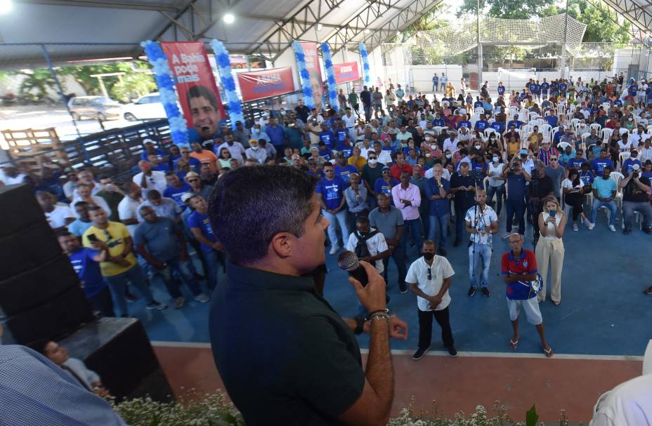 ACM Neto, candidato ao governo da Bahia pelo partido União Brasil, em campanha por municípios baianos, 05/2022.