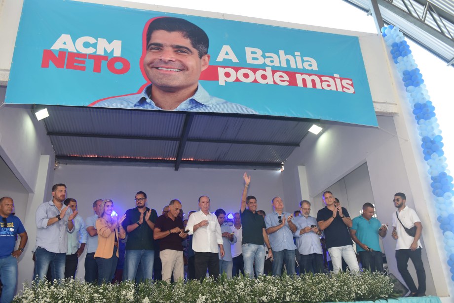 ACM Neto, candidato ao governo da Bahia pelo partido União Brasil, em campanha por municípios baianos, 05/2022.