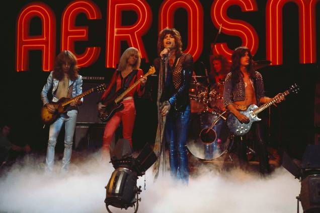 A banda americana Aerosmith durante apresentação no programa da TV NBC, em Los Angeles, Califórnia, 24/11/1978. Os integrantes Brad Whitford, Tom Hamilton, Steven Tyler, Joey Kramer e Joe Perry.