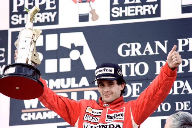 O piloto brasileiro Ayrton Senna da McLaren, no pódio do GP de Fórmula 1 da Espanha, em 01/10/1989 O piloto brasileiro Ayrton Senna da McLaren, no pódio do GP de Fórmula 1 da Espanha, em 01/10/1989